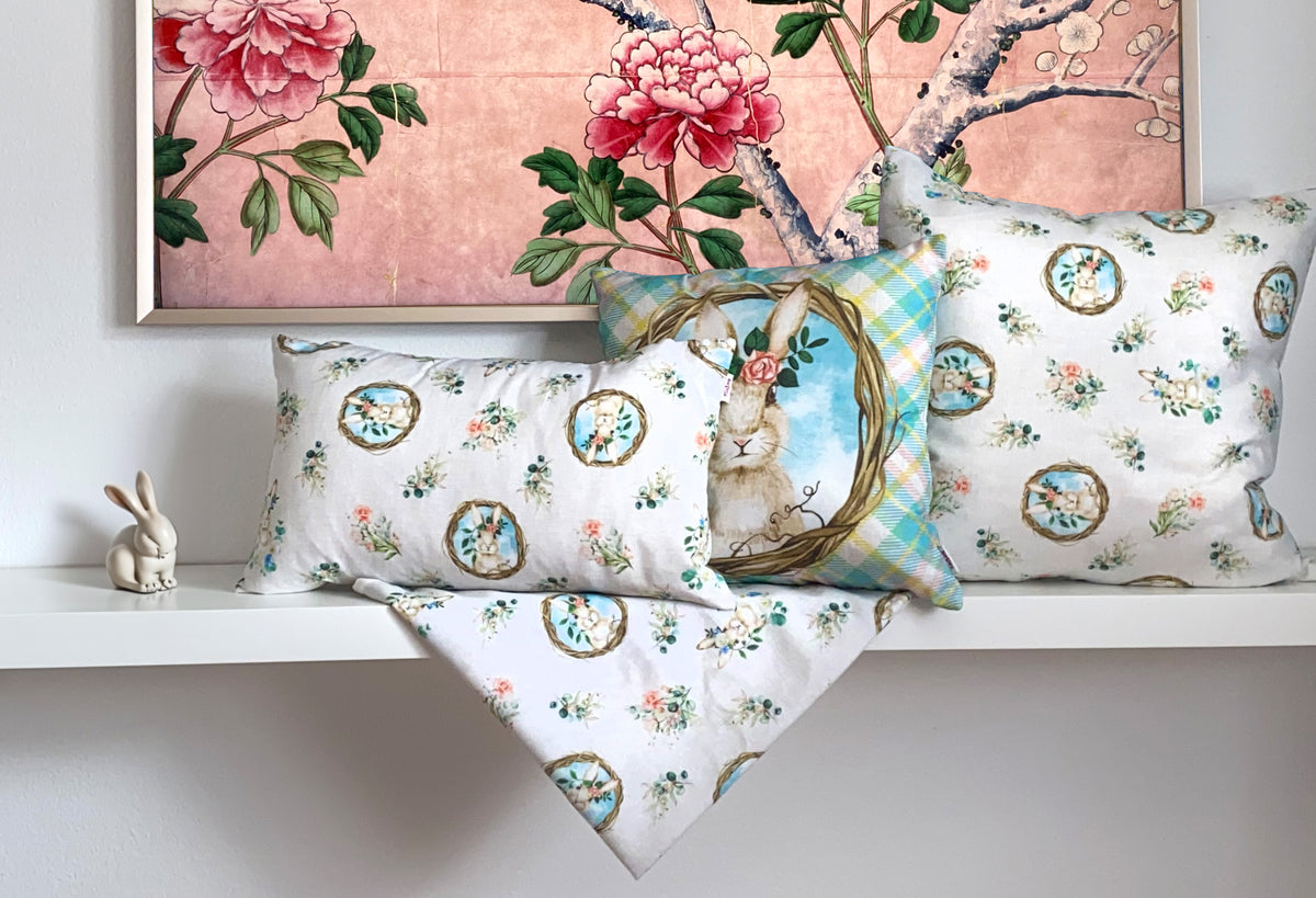 Table runner approx. 40x130 cm, romantic bunny motif with willow wreath and pink flowers in country style, beties "Hase Josefine"