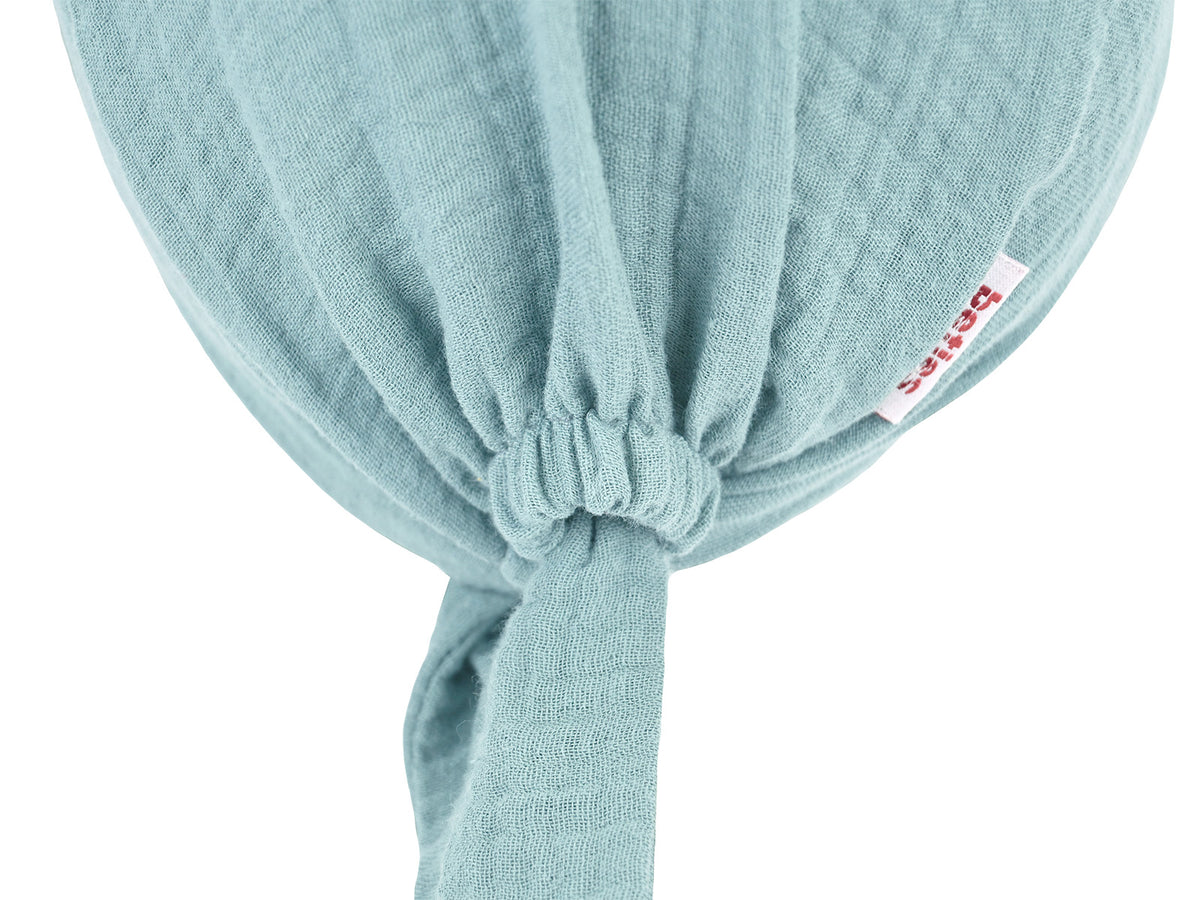 beties Musselin Schlafmütze OP-Haube – mineral blau – rückansicht – 100% Musselin