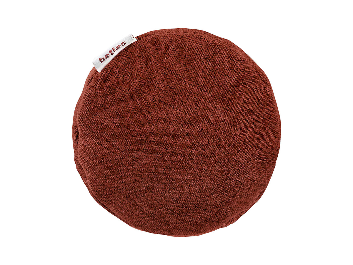 beties Wunschton Nackenrolle gefüllt Rusty Bordeaux 13x50 cm – Seitenansicht