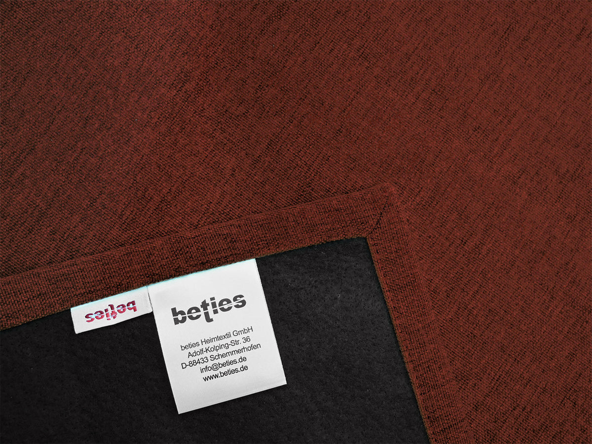 beties Wunschton Rusty Bordeaux – Stoffdetail Nahaufnahme mit briefeck