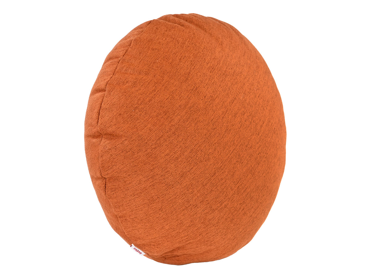 beties Wunschton Kissenhülle rund Ø60 cm Terracotta Orange – schrägansicht, melierter Möbelstoff