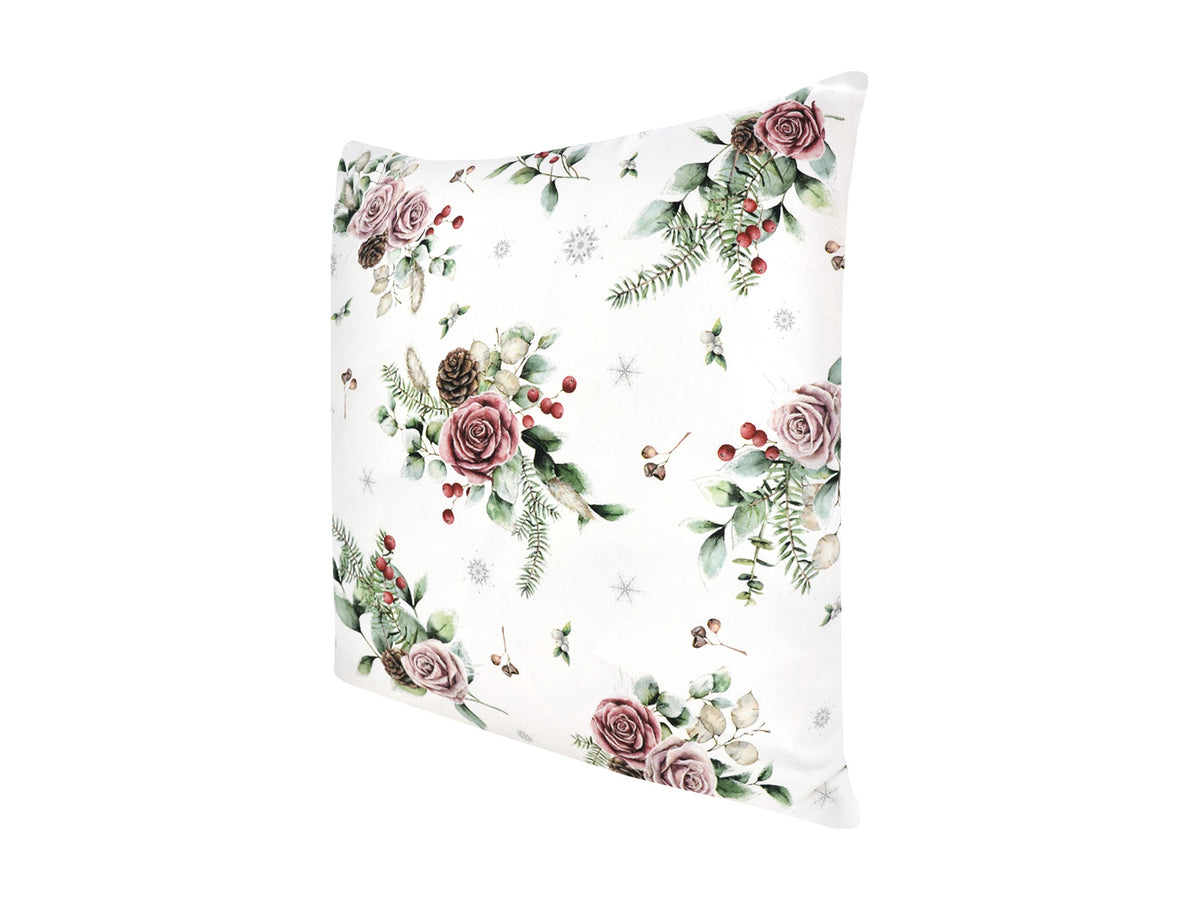 Weisse Kissenhuelle ca. 50x50 cm – Winterdeko mit rosanen gefrosteten Rosen, Kieferzapfen und Zweigen im Allloverdruck – 100% Baumwolle – Aus der beties Magie des Winters "Frost-Rose" Kollektion.