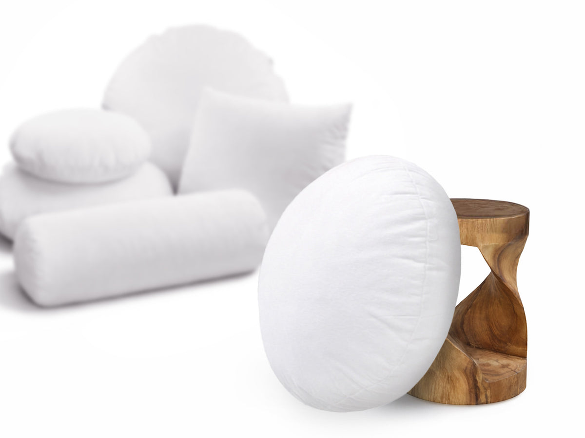 beties Publikup Bodenkissen Pouf rund 100 cm Groessenansicht neben einem Hocker