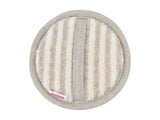 beties Savu Peeling-Pad rund 12 cm in Schilf-Hafermilch, Rückseite mit Handschlaufe