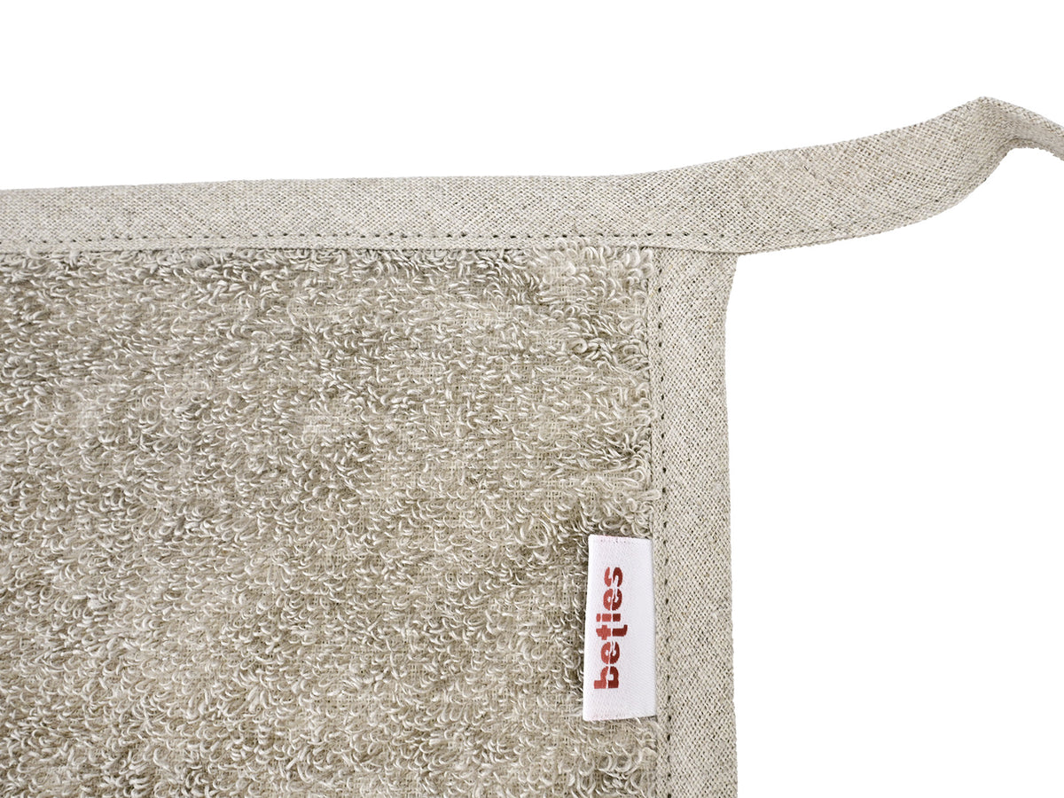 Detail der Massage-Frottee-Struktur am beties Savu Rückenwaschband in Heubeige