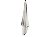 beties Savu Duschtuch 65x140 cm in Basaltgrau, offen ausgebreitet