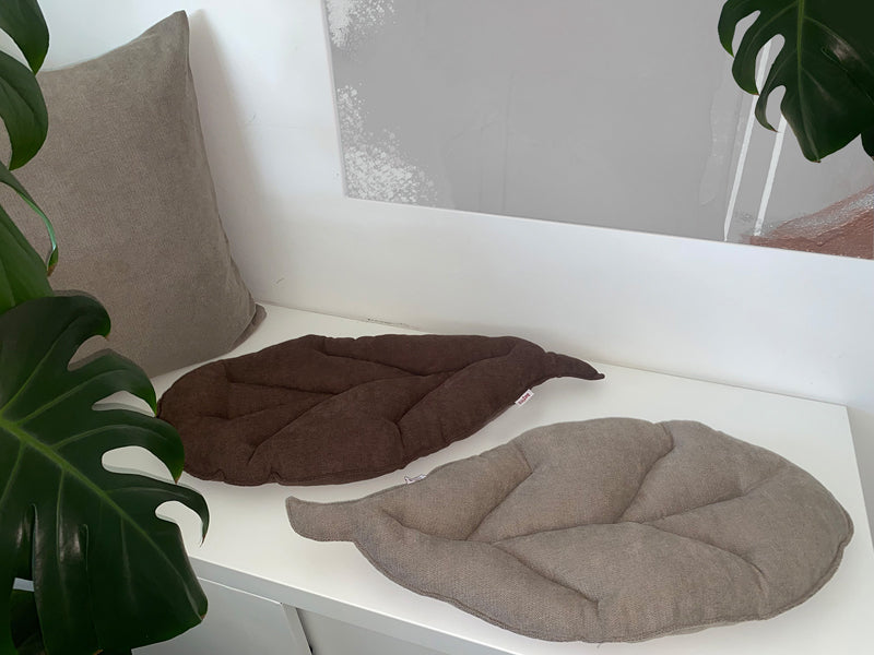  Kissen Blatt 28x59 cm beties „FarbTon" in greig-taupe und kaffeebohne-braun – Chenille Sitzkissen 