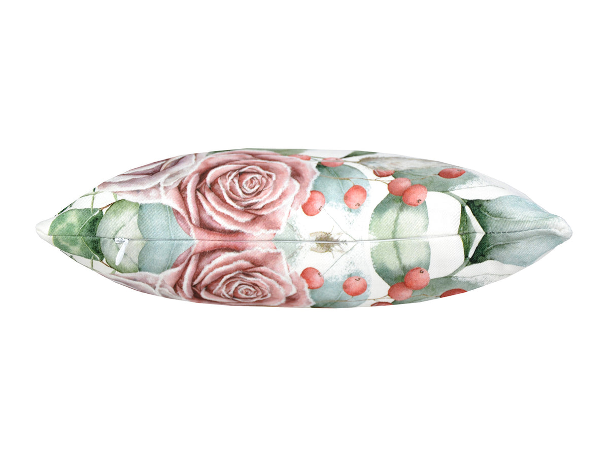 Weisse Kissenhuelle ca. 25x35 cm – Winterdeko mit gefrostetem Rosen-Bukett in mauve – 100% Baumwolle. Ansicht von unten mit Reissverschluss – Aus der beties Magie des Winters "Frost-Rose-Bukett" Kollektion.