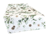 Weisser Tischlaeufer ca. 40x130 cm – Winterdeko mit Tannenzapfen – 100% Baumwolle – aus der beties Kollektion, Magie des Winters "Moggl"