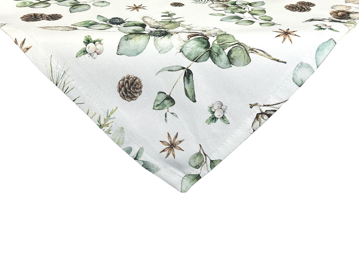 XS Mitteldecke ca. 60x60 cm – Winterdeko mit Tannenzapfen – 100% Baumwolle – aus der beties Kollektion, Magie des Winters "Moggl"
