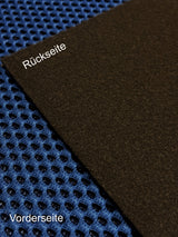 Stoffvorderseite: Blauer 3D-Waben-Stoff, Stoffrueckseite: Schwarzer Fleece.